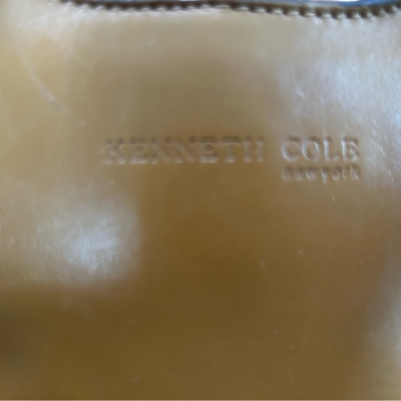 Kenneth Cole Leather caramel colored purse tote, trimmed in brown leather, Vntg. - Picture 4 of 8